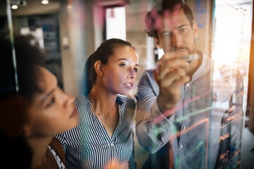 How E-Commerce Businesses Succeed with Data-Driven Strategies